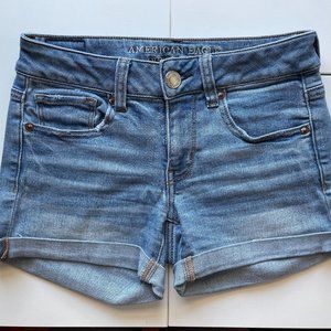 American Eagle Outfitters Mid Rise Short Size 2 Medium Wash